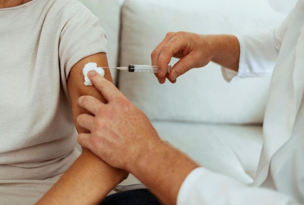 5 Powerful Reasons to Get an Immune Booster Injection This Season